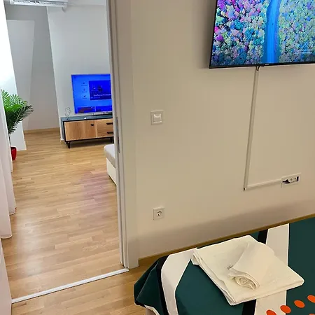 Apartment Corner Penthouse In The Center Of *