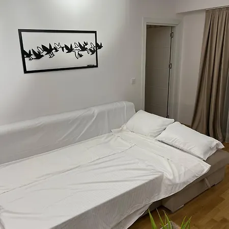 Corner Penthouse In The Center Of *