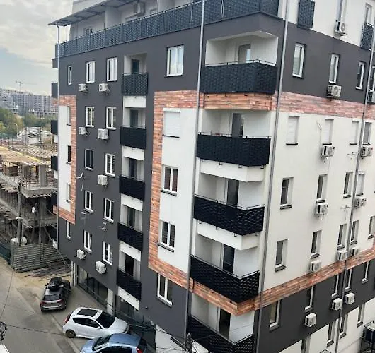 Apartment Corner Penthouse In The Center Of *